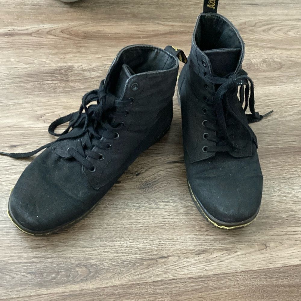 Dr. Martens Black Combat Boots Sz 9 - Picture 3 of 8